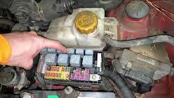 Fuel Pump Fuse Chevrolet Aveo T250 Where Is Located
