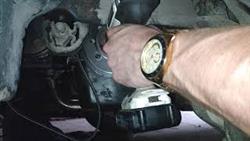 How To Break A Crankshaft Pulley Honda Rafaga G25A
