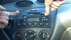 How To Pull Out The Standard Radio Ford Focus 1
