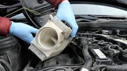 Replacing The Air Filter On A Mercedes W212 Diesel
