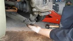 Replacement Of The Outer Anther Of The CV Joint Ford Kuga 2
