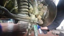 Replacing Ball Joints Mercedes 124

